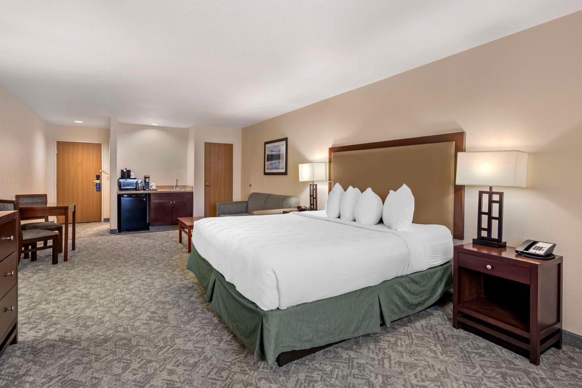 Best Western Plus Eagle Vail Airport Exterior photo